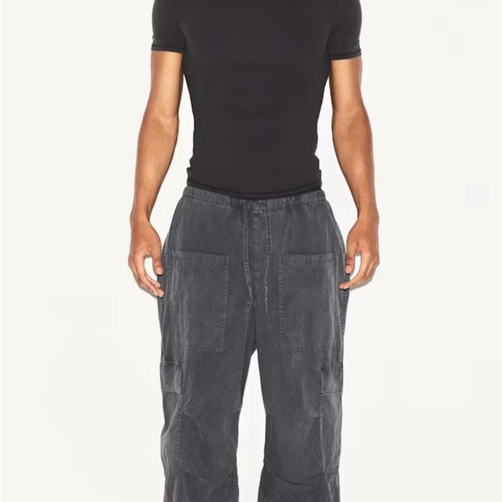 NWT SKIMS 5X Ash Gray Relaxed Cargo Pants